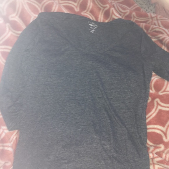 Shirts - Picture 3 of 5